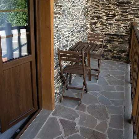 Lar De Donas Meira (Lugo)